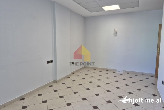 Ambient biznesi me qera 3+1 ne Tirane - 1,550 Euro