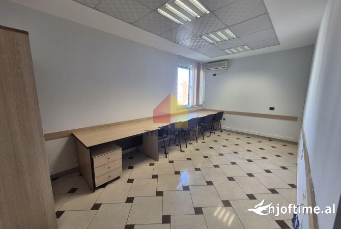 Zyre 110 m2-Qira ,Bllok