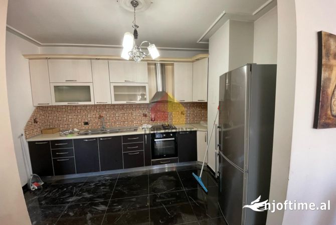 Shtepi me qera 3+1 ne Tirane - 700 Euro
