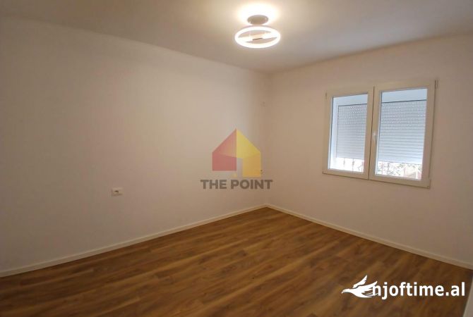 Shtepi ne shitje Apartament ne Tirane, 2+1, Mobilimi Bosh, pa mobiluar, Pagesa 128,000  Euro.