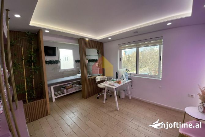 Ambient biznesi me qera 3+1 ne Tirane - 800 Euro