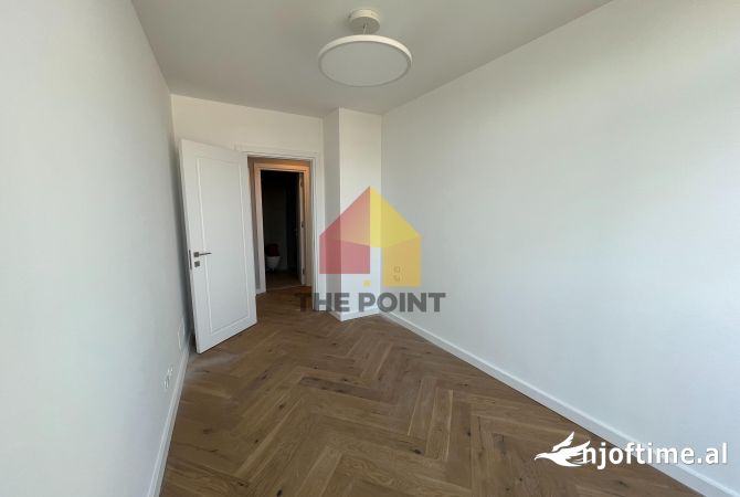 Shtepi me qera Apartament ne Tirane, 3+1, Mobilimi Pjeserisht e mobiluar, Pagesa 2,500  Euro.