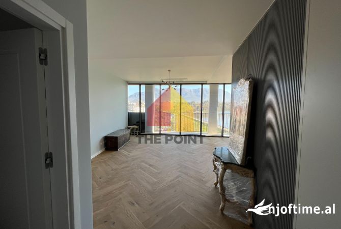 Shtepi me qera 3+1 ne Tirane - 2,500 Euro