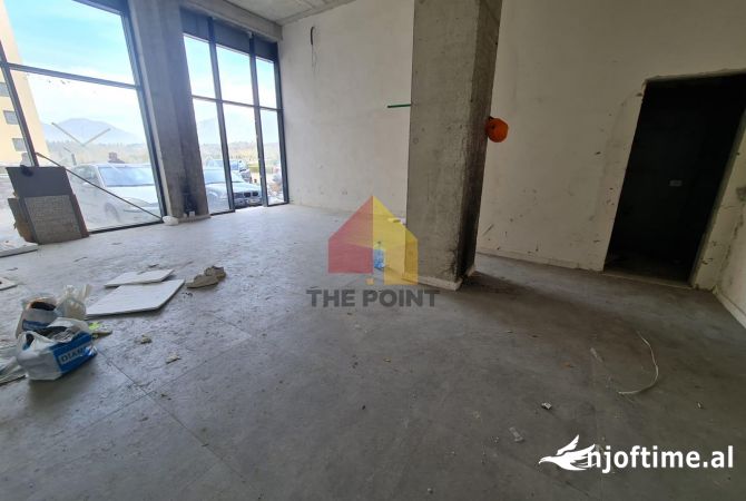 Ambient biznesi ne shitje 1+1 ne Tirane - 225,000 Euro