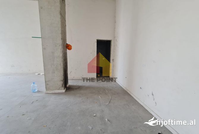 Ambjent biznesi ne shitje 1+1 ne Tirane - 225,000 Euro