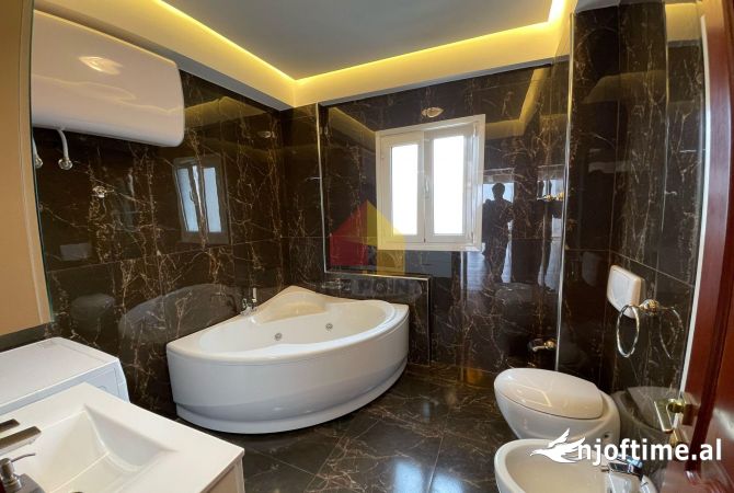 Penthouse (panoramic top floor) for rent in Tirana 2+1, Furnished