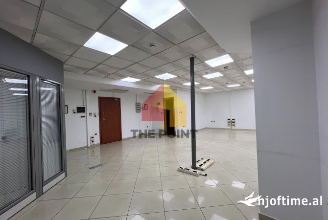 Ambient biznesi me qera 3+1 ne Tirane - 1,500 Euro