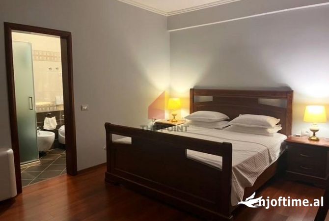 Shtepi me qera 3+1 ne Tirane - 1,800 Euro