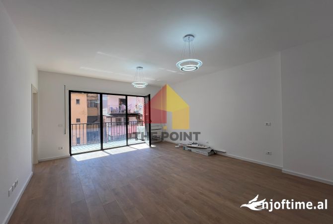 Ambient biznesi me qera 3+1 ne Tirane - 850 Euro