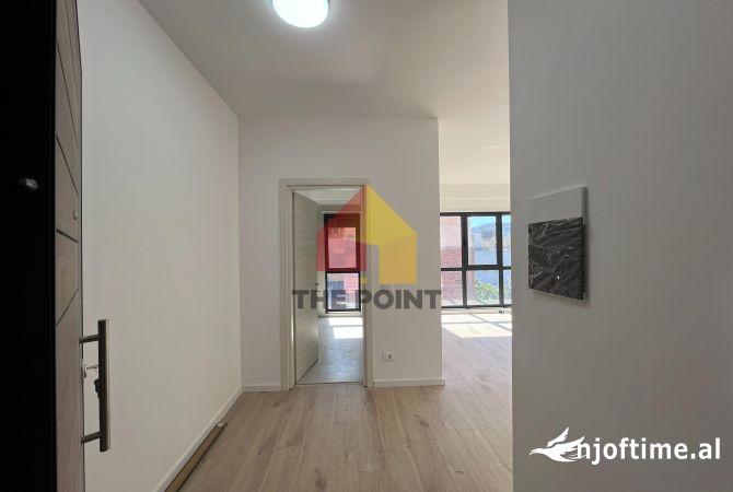 Ambient biznesi me qera 3+1 ne Tirane - 800 Euro