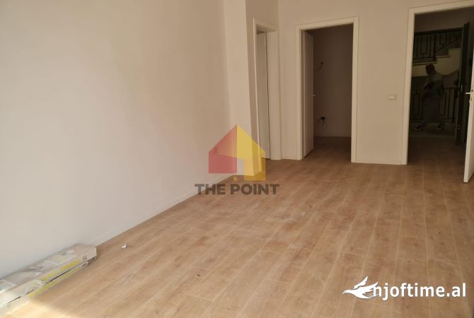 Shtepi ne shitje Apartament ne Tirane, 1+1, Mobilimi Bosh, pa mobiluar, Pagesa 184,000  Euro.