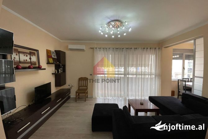 Shtepi me qera 3+1 ne Tirane - 1,100 Euro