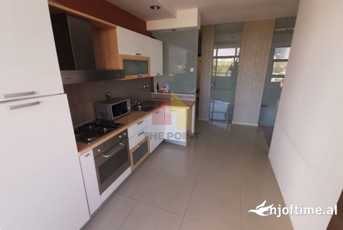 Ambient biznesi me qera 3+1 ne Tirane - 1,200 Euro