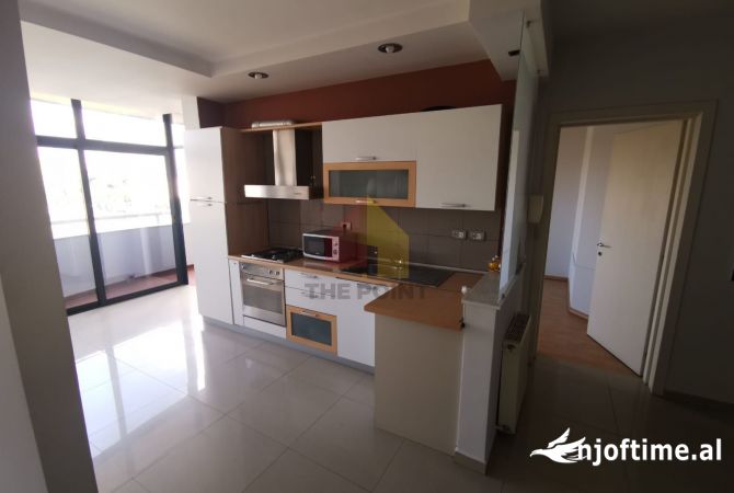 Ambient biznesi me qera 3+1 ne Tirane - 1,200 Euro