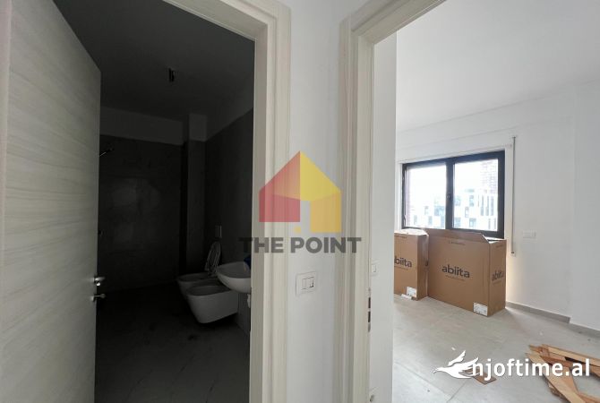 Shtepi me qera Apartament ne Tirane, 2+1, Mobilimi Bosh, pa mobiluar, Pagesa 1,300  Euro.