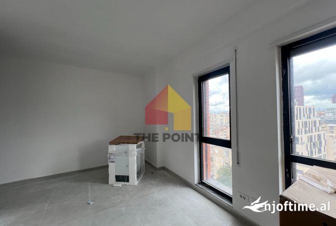 Zyre me Qira, 140m2, ndertim i ri, Gjykata e Rrethit/Rruga Myslym Shyri