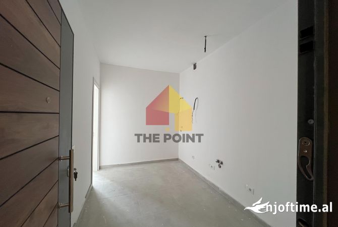 Ambient biznesi me qera 3+1 ne Tirane - 550 Euro