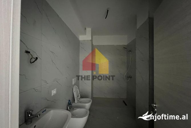 Ambient biznesi me qera 3+1 ne Tirane - 550 Euro