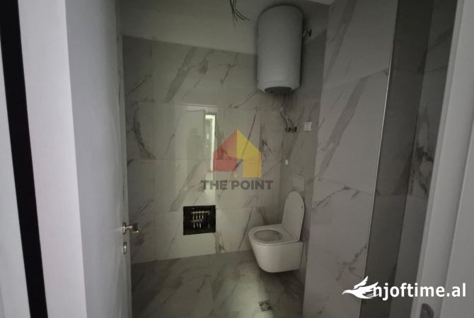 Shtepi ne shitje Apartament ne Tirane, 3+1, Mobilimi Bosh, pa mobiluar, Pagesa 465,000  Euro.