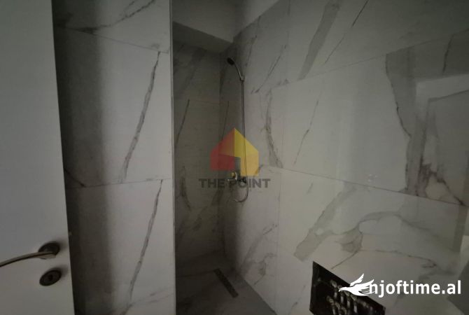 Shtepi ne shitje Apartament ne Tirane, 3+1, Mobilimi Bosh, pa mobiluar, Pagesa 465,000  Euro.