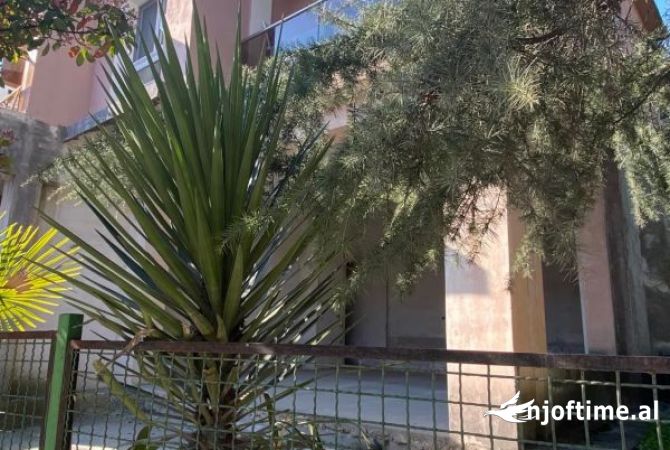 House for Sale 4+1 in Tirana - 380,000 Euro