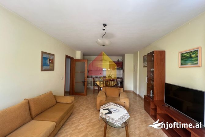 Shtepi me qera 2+1 ne Tirane - 800 Euro