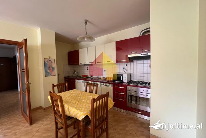 Shtepi me qera 2+1 ne Tirane - 800 Euro