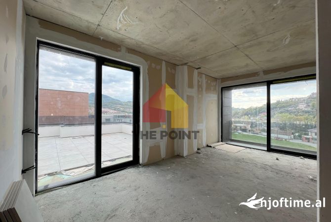 Shtepi ne shitje Vila Luksoze ne Tirane, 3+1, Mobilimi Bosh, pa mobiluar, Pagesa 1,350,000  Euro.