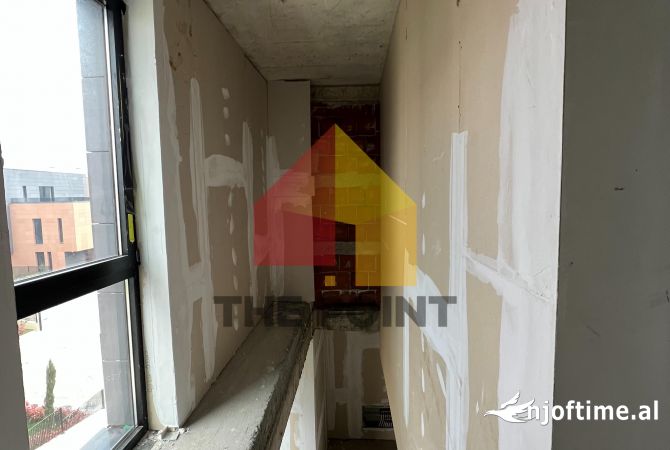 Shtepi ne shitje Vila Luksoze ne Tirane, 3+1, Mobilimi Bosh, pa mobiluar, Pagesa 1,350,000  Euro.