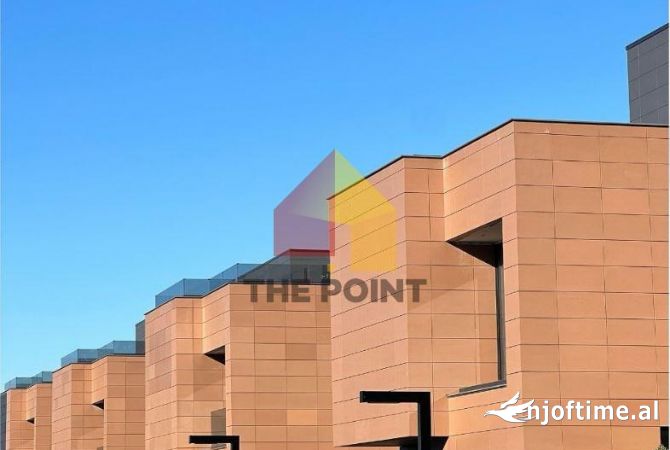 Shtepi ne shitje Vila Luksoze ne Tirane, 3+1, Mobilimi Bosh, pa mobiluar, Pagesa 750,000  Euro.