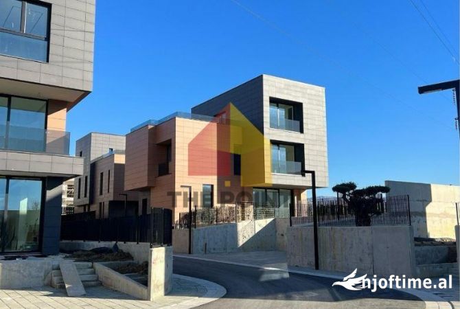 Shtepi ne shitje Vila Luksoze ne Tirane, 3+1, Mobilimi Bosh, pa mobiluar, Pagesa 750,000  Euro.