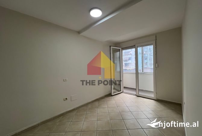 Ambient biznesi me qera 3+1 ne Tirane - 850 Euro