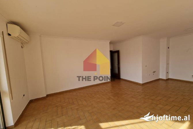 Ambient bisnesi me qera, 157m2, ne Bllok