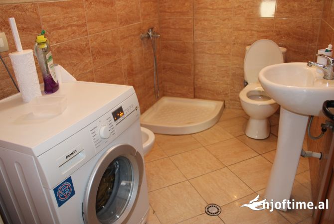 Shtepi me qera Apartament ne Tirane, 1+1, Mobilimi E mobiluar, Pagesa 37,000  Leke.