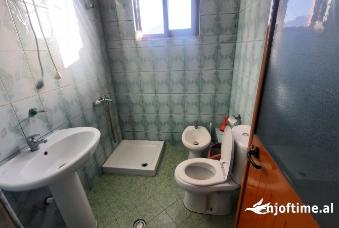 Shtepi me qera Apartament ne Tirane, 1+1, Mobilimi E mobiluar, Pagesa 350  Euro.
