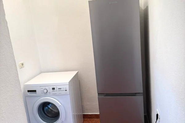 Shtepi me qera Apartament ne Tirane, 1+1, Mobilimi E mobiluar, Pagesa 370  Euro.