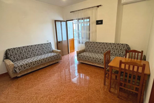 Shtepi me qera Apartament ne Tirane, 1+1, Mobilimi E mobiluar, Pagesa 370  Euro.
