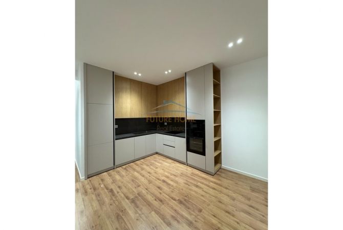 Shtepi me qera 3+1 ne Tirane - 2,300 Euro