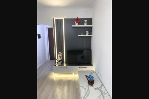 Shtepi ne shitje Apartament ne Tirane, 1+1, Mobilimi E mobiluar, Pagesa 95,000  Euro.