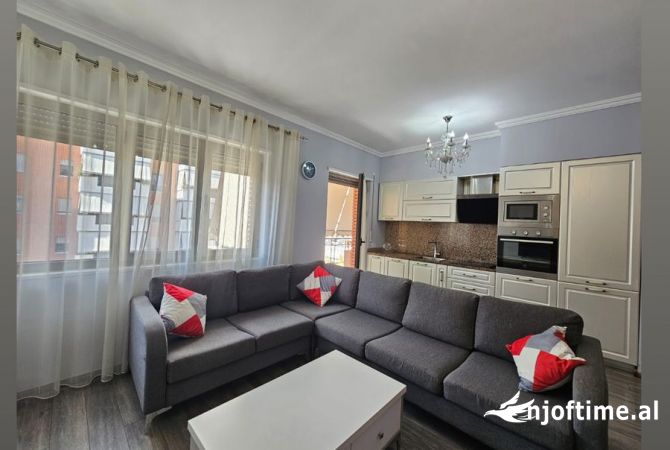 Shtepi me qera 3+1 ne Tirane - 1,000 Euro