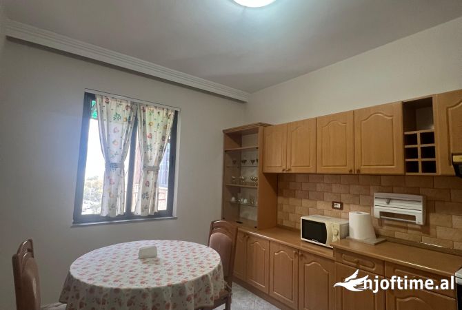 Shtepi ne shitje 2+1 ne Tirane - 216,000 Euro