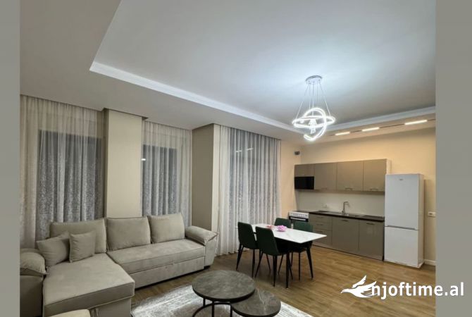 Shtepi me qera 2+1 ne Tirane - 60,000 Leke