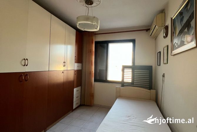 Shtepi me qera 2+1 ne Tirane - 550 Euro