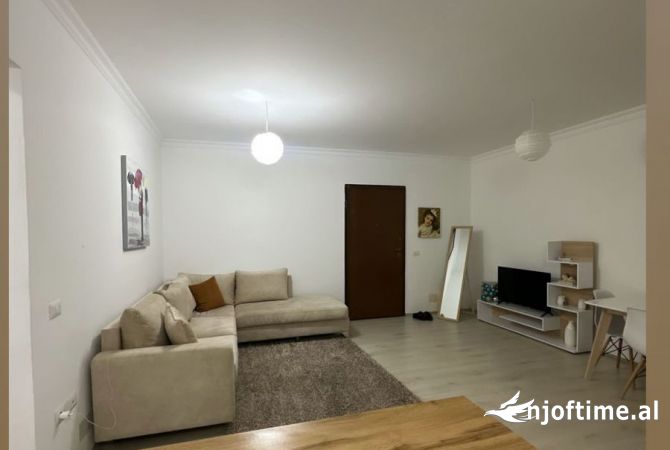 Shtepi me qera 1+1 ne Tirane - 470 Euro