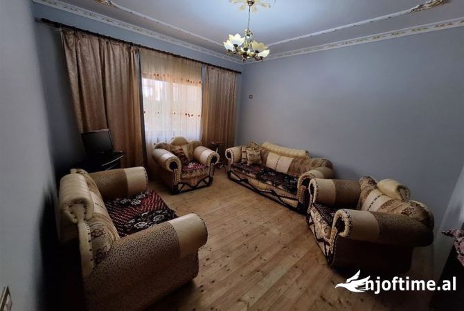 Shtepi me qera 2+1 ne Tirane - 45,000 Leke