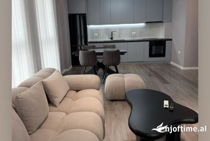Shtepi me qera 2+1 ne Tirane - 850 Euro