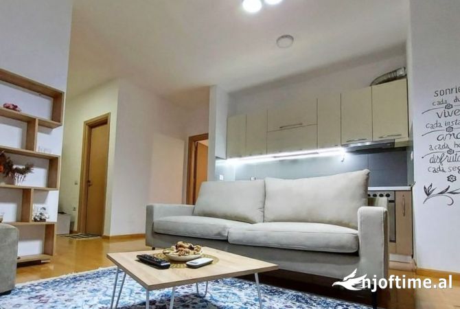 Shtepi me qera 2+1 ne Tirane - 700 Euro
