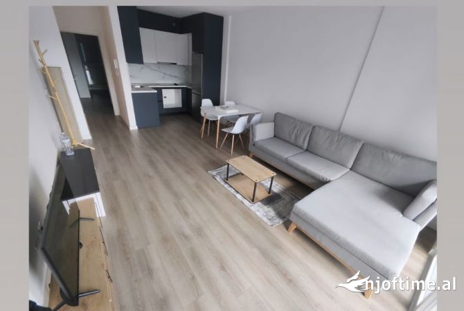 Shtepi me qera 2+1 ne Tirane - 55,000 Leke