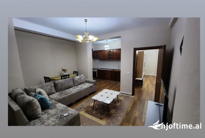 Shtepi me qera 2+1 ne Tirane - 650 Euro