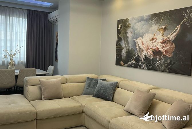 Shtepi ne shitje 2+1 ne Tirane - 160,000 Euro